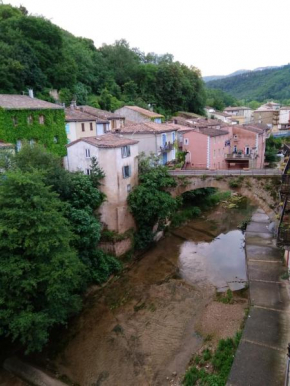 Studio confortable, Rennes les bains, 17 m² + Balcon